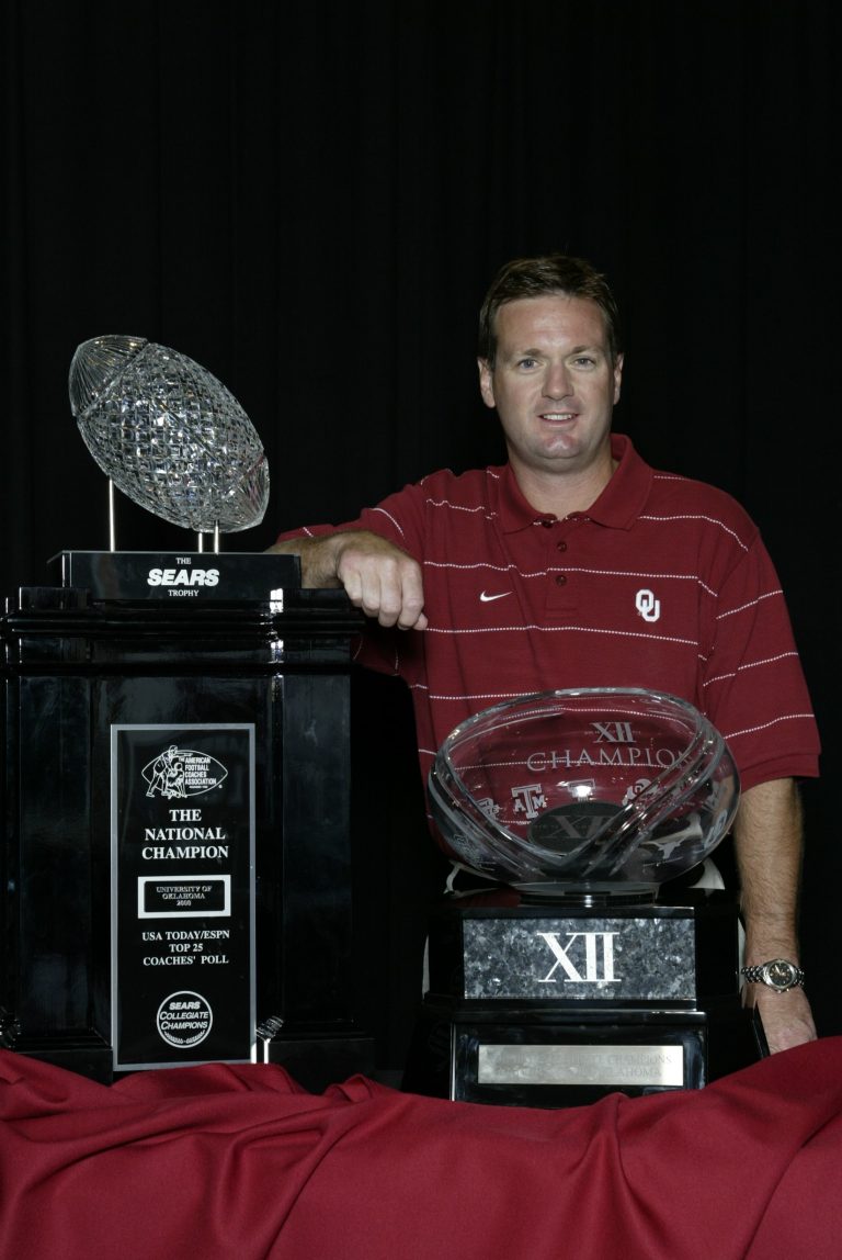 Bob Stoops   Trophy Shot 5a2866880b019